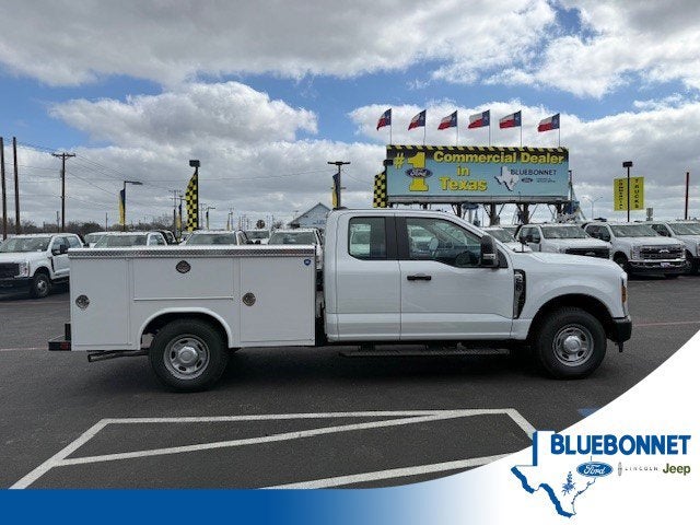 2026 Ford Super Duty F-250 SRW Service Body XL