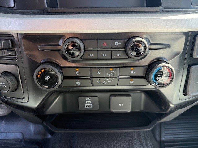 2026 Ford Super Duty F-250 SRW Service Body XL