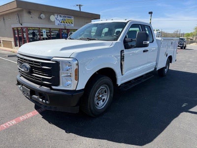 2026 Ford Super Duty F-250 SRW Service Body XL