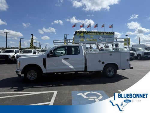 2027 Ford Super Duty F-250 SRW Service Body XL