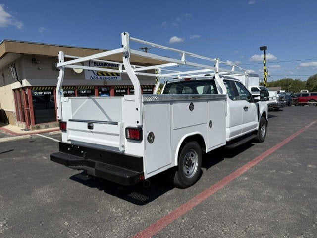 2027 Ford Super Duty F-250 SRW Service Body XL