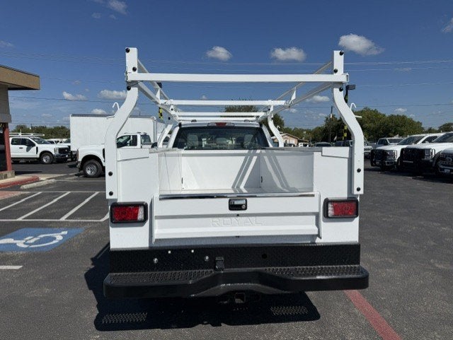 2027 Ford Super Duty F-250 SRW Service Body XL