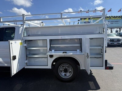 2027 Ford Super Duty F-250 SRW Service Body XL
