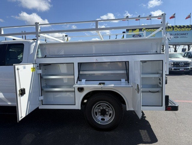 2027 Ford Super Duty F-250 SRW Service Body XL
