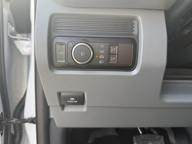 2027 Ford Super Duty F-250 SRW Service Body XL