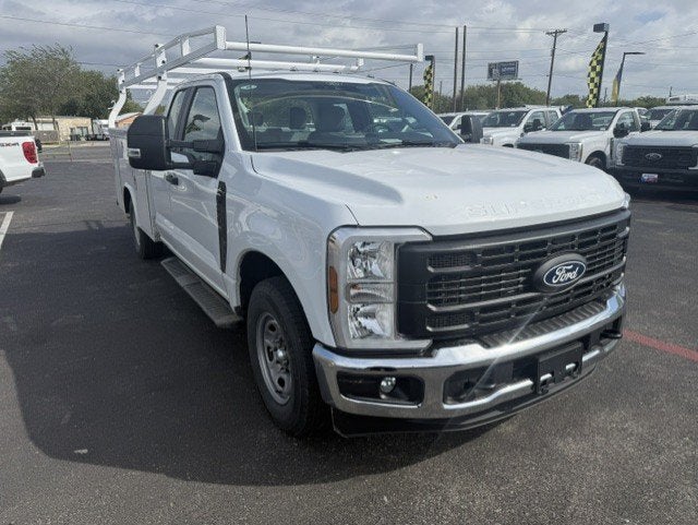 2027 Ford Super Duty F-250 SRW Service Body XL