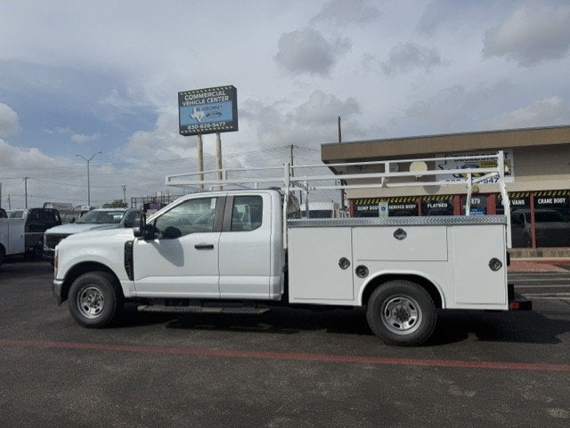 2027 Ford Super Duty F-250 SRW Service Body XL