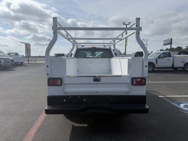 2027 Ford Super Duty F-250 SRW Service Body XL