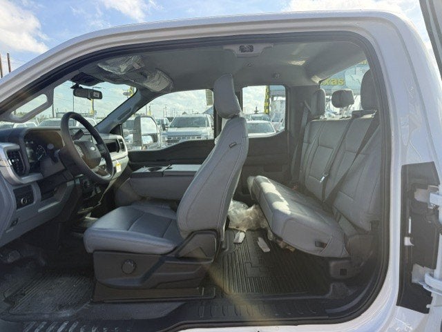 2027 Ford Super Duty F-250 SRW Service Body XL