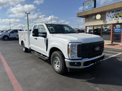 2027 Ford Super Duty F-250 SRW Service Body XL