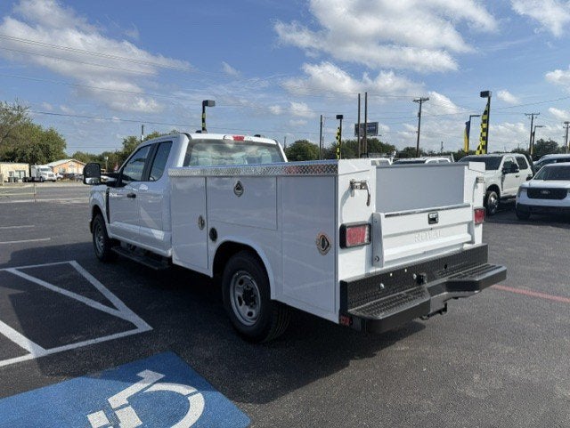 2027 Ford Super Duty F-250 SRW Service Body XL