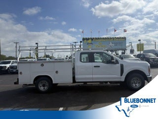 2027 Ford Super Duty F-250 SRW Service Body XL
