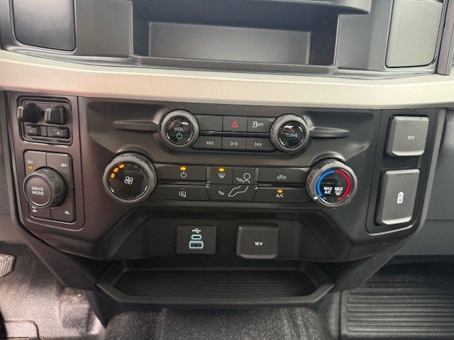 2026 Ford Super Duty F-250 SRW Service Body XL