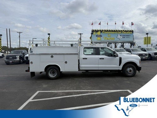 2027 Ford Super Duty F-350 DRW Service Body XL