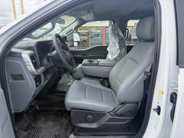 2027 Ford Super Duty F-350 DRW Service Body XL