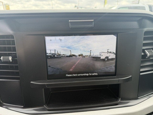 2027 Ford Super Duty F-350 DRW Service Body XL