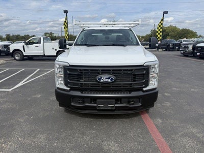 2027 Ford Super Duty F-350 DRW Service Body XL
