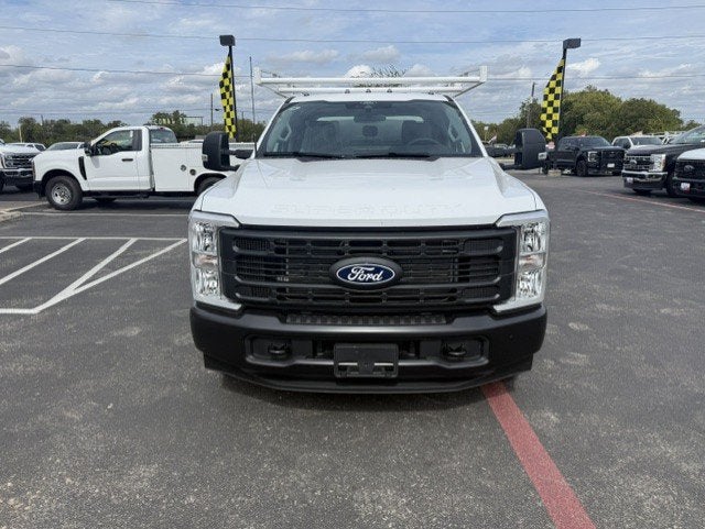 2027 Ford Super Duty F-350 DRW Service Body XL