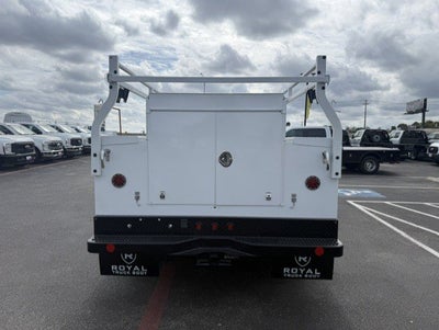 2027 Ford Super Duty F-350 DRW Service Body XL