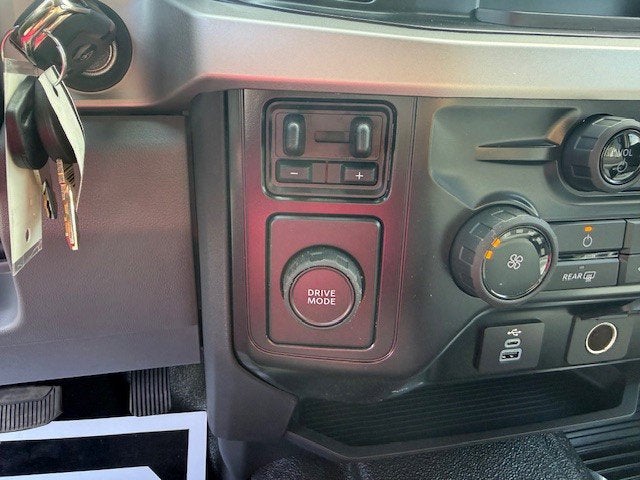 2026 Ford Super Duty F-350 DRW Flatbed XL