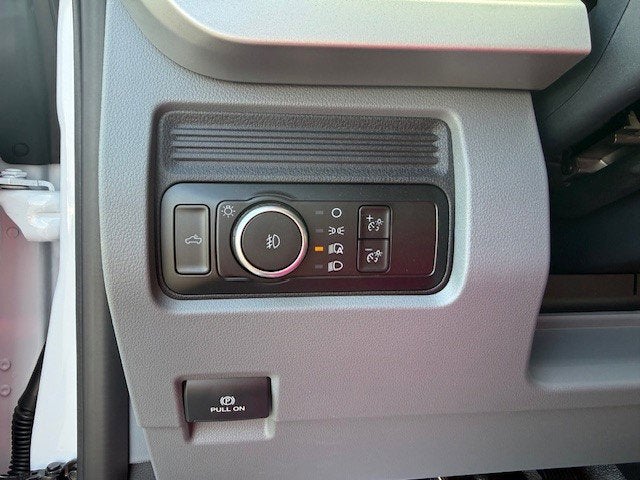 2026 Ford Super Duty F-350 DRW Flatbed XL