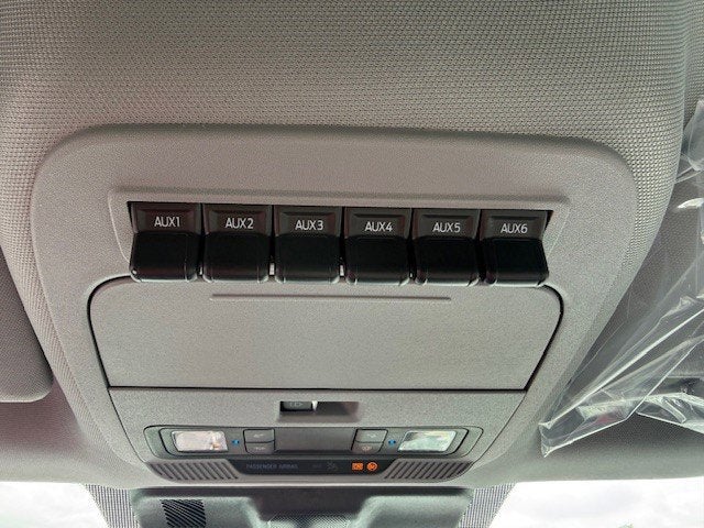 2026 Ford Super Duty F-350 DRW Flatbed XL