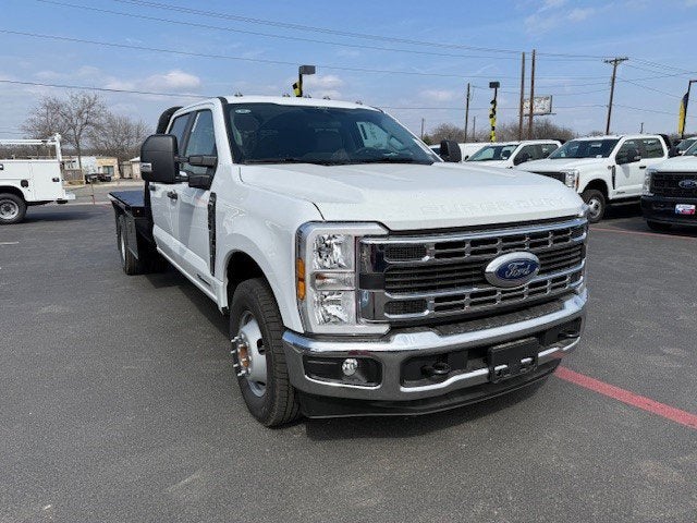 2026 Ford Super Duty F-350 DRW Flatbed XL
