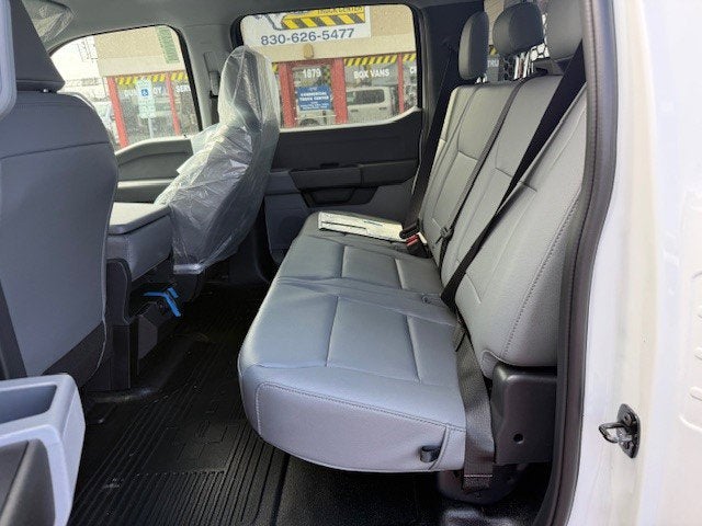 2026 Ford Super Duty F-350 DRW Flatbed XL