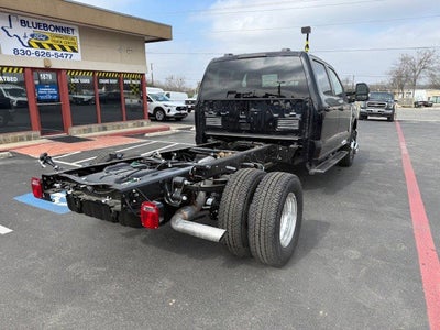 2026 Ford Super Duty F-350 DRW Chassis LARIAT