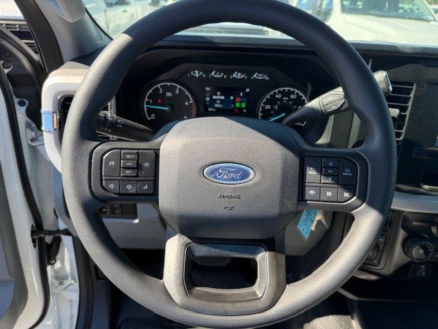 2026 Ford Super Duty F-350 DRW Flatbed XL