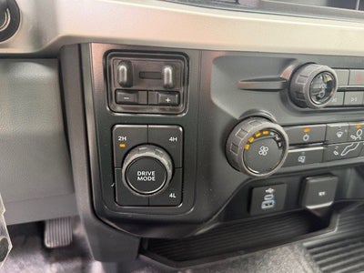 2026 Ford Super Duty F-350 DRW Flatbed XL