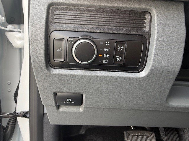 2026 Ford Super Duty F-350 DRW Flatbed XL