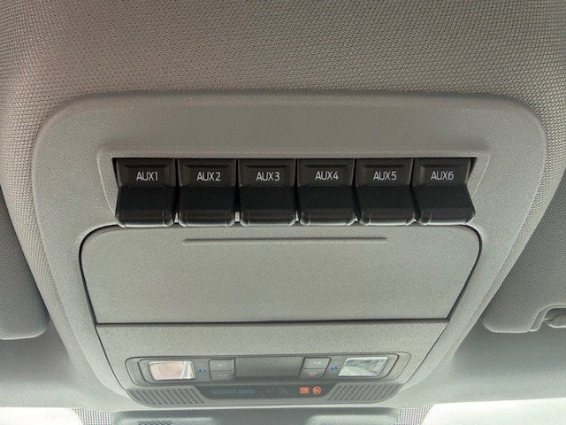 2026 Ford Super Duty F-350 DRW Flatbed XL