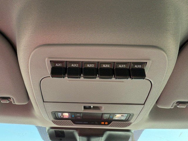 2026 Ford Super Duty F-350 DRW Flatbed XL