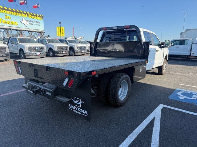 2026 Ford Super Duty F-350 DRW Flatbed XL