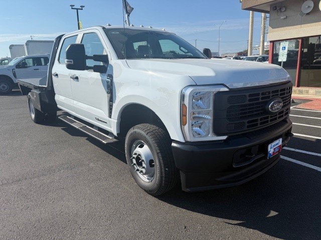 2026 Ford Super Duty F-350 DRW Flatbed XL