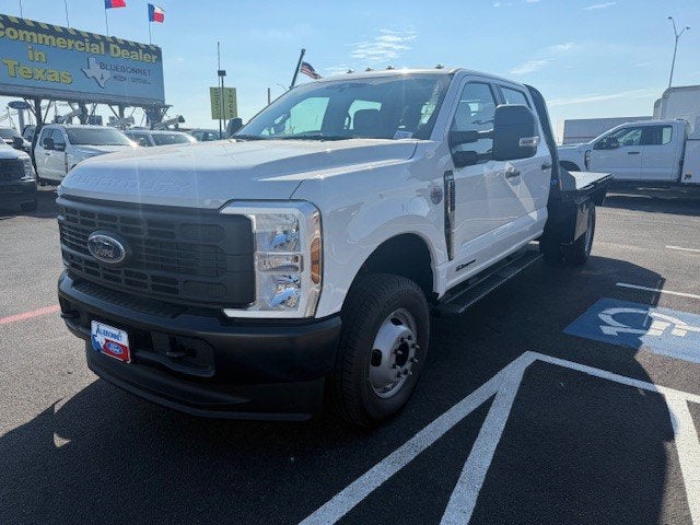 2026 Ford Super Duty F-350 DRW Flatbed XL