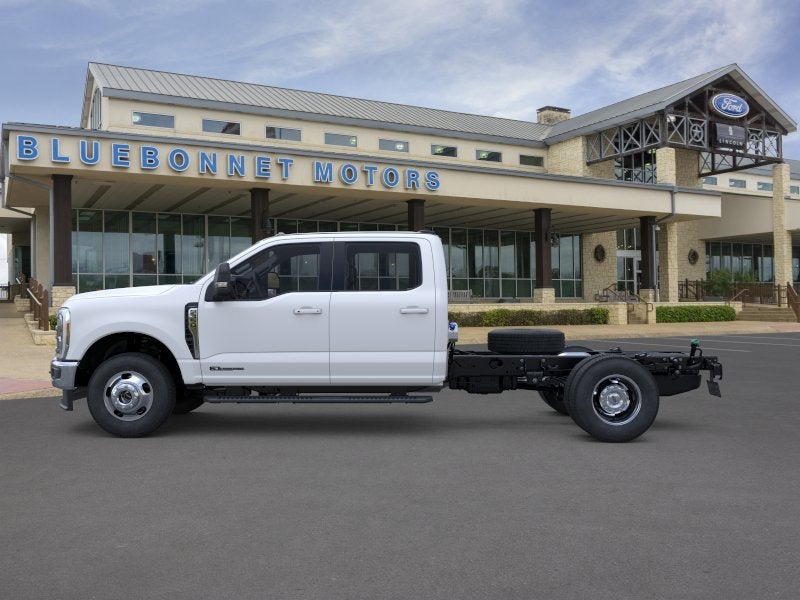 2026 Ford Super Duty F-350 DRW LARIAT