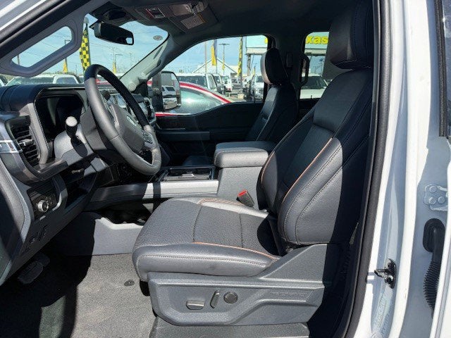 2026 Ford Super Duty F-350 DRW Chassis LARIAT