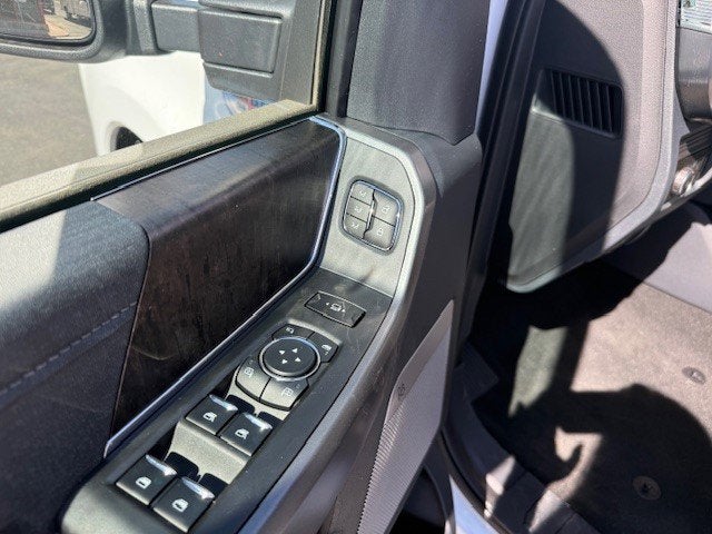 2026 Ford Super Duty F-350 DRW Chassis LARIAT