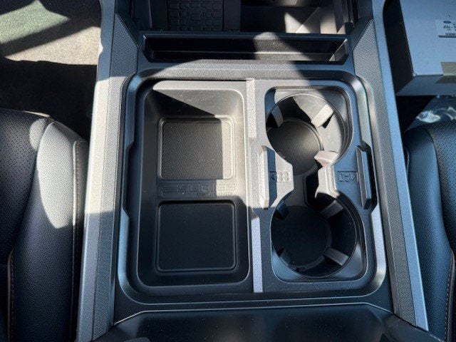 2026 Ford Super Duty F-350 DRW Chassis LARIAT