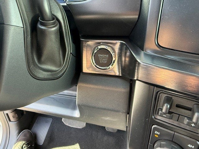 2026 Ford Super Duty F-350 DRW Chassis LARIAT