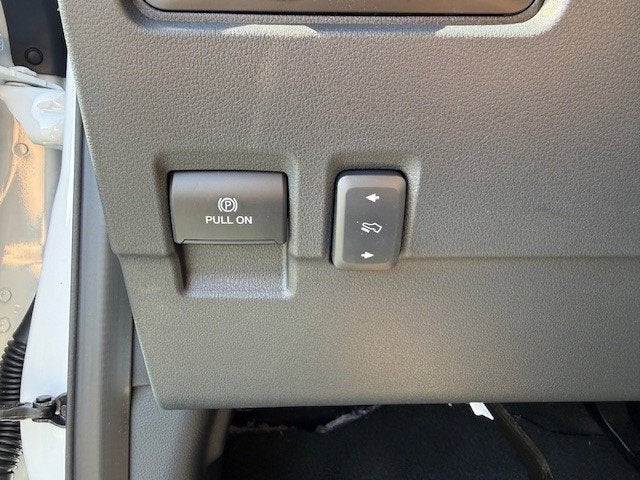 2026 Ford Super Duty F-350 DRW Chassis LARIAT