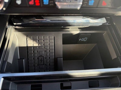 2026 Ford Super Duty F-350 DRW Chassis LARIAT