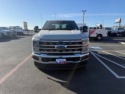 2026 Ford Super Duty F-350 DRW Chassis LARIAT