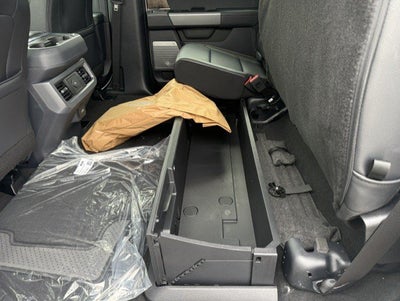 2027 Ford Super Duty F-350 DRW Chassis LARIAT
