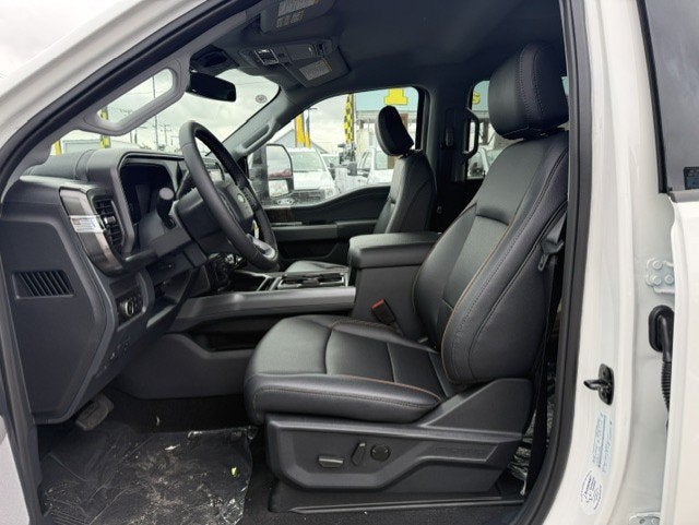 2027 Ford Super Duty F-350 DRW Chassis LARIAT