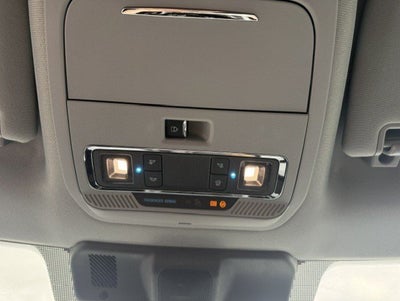 2027 Ford Super Duty F-350 DRW Chassis LARIAT
