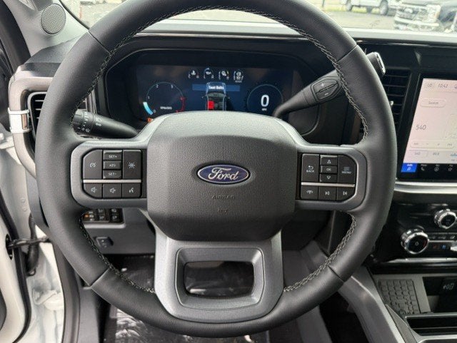 2027 Ford Super Duty F-350 DRW Chassis LARIAT
