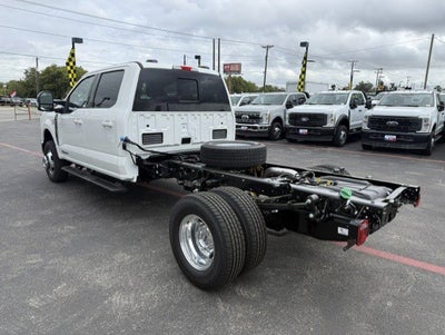 2027 Ford Super Duty F-350 DRW Chassis LARIAT